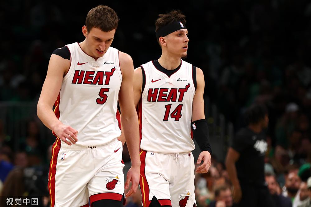 荣誉并存的 荣誉并存的