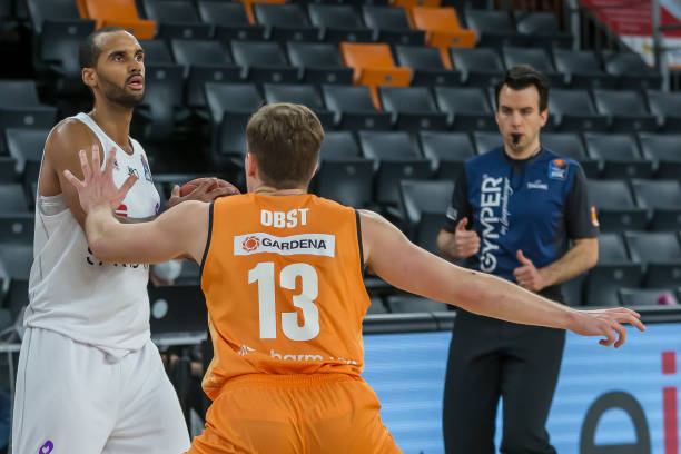 系中的适配 系中的适配