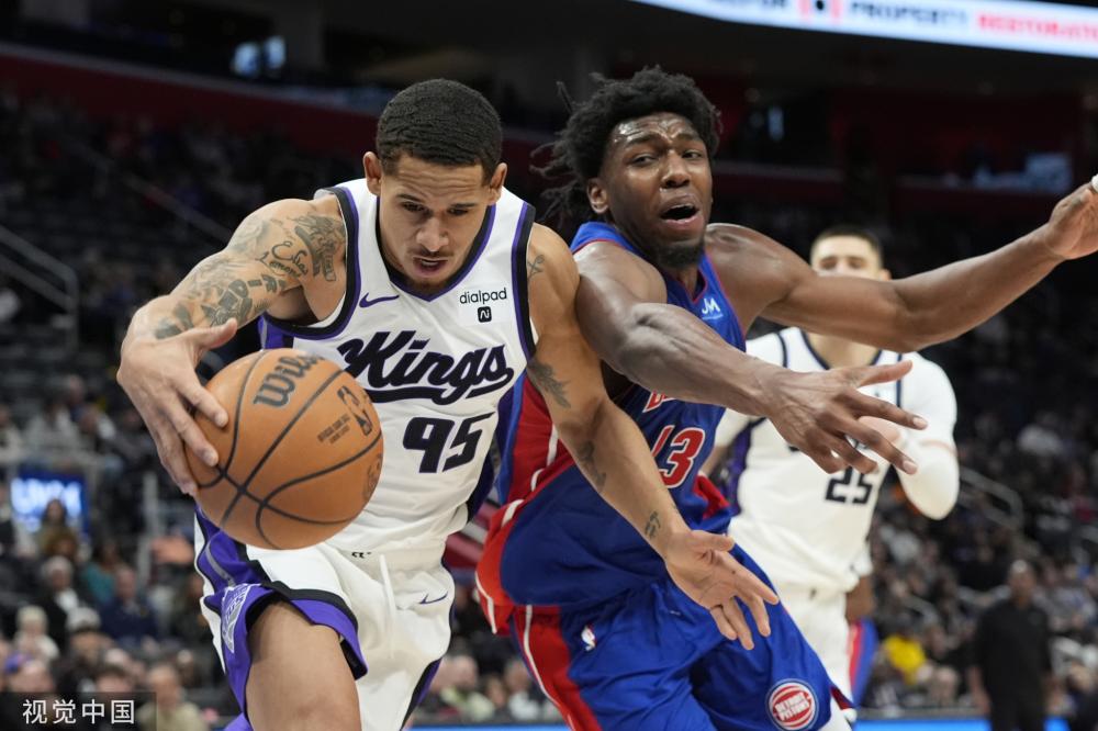 充满变化的 充满变化的