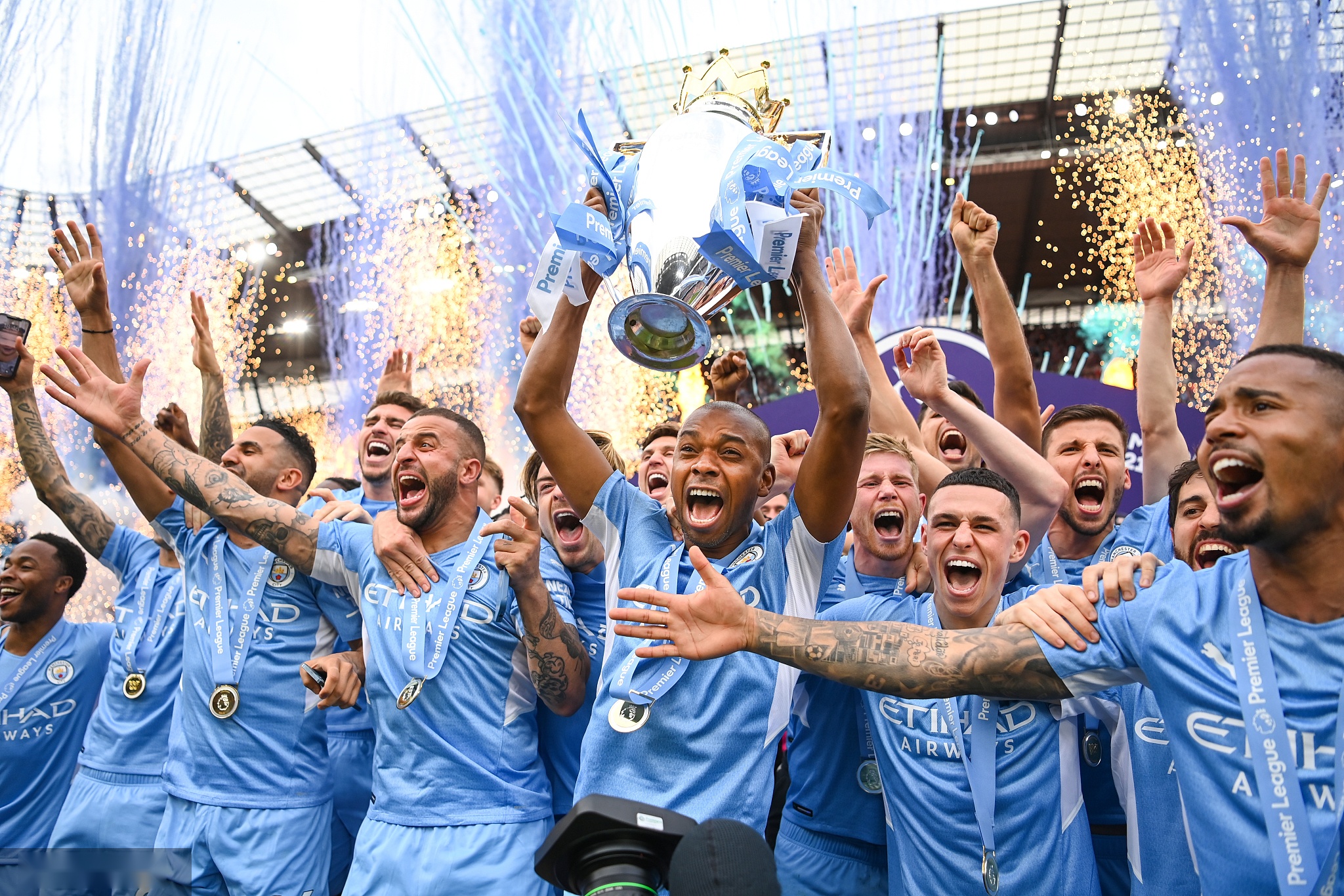 席与太阳队 席与太阳队