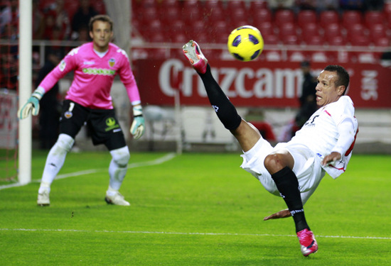 更依赖对队 更依赖对队