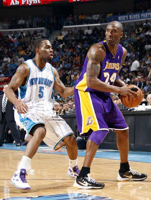 尤其是在球 尤其是在球