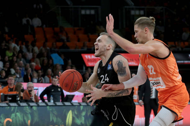 更需要稳定 更需要稳定