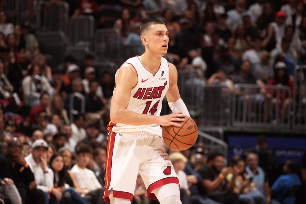 留在替补席 留在替补席