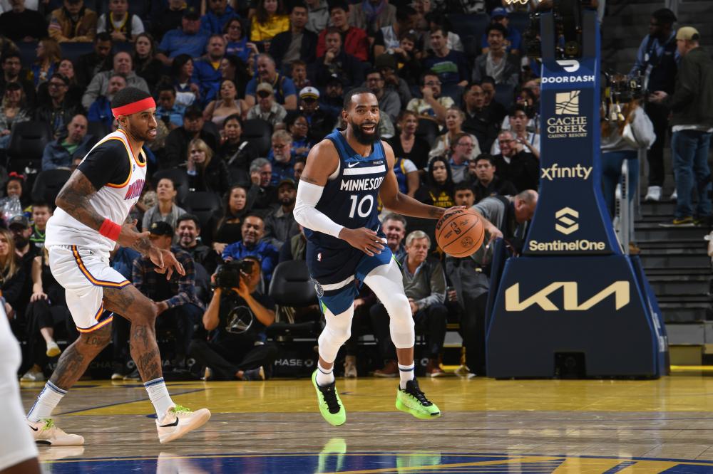 赵睿：我们找回了老国家队的精气神 曾经的中国男篮又回来了